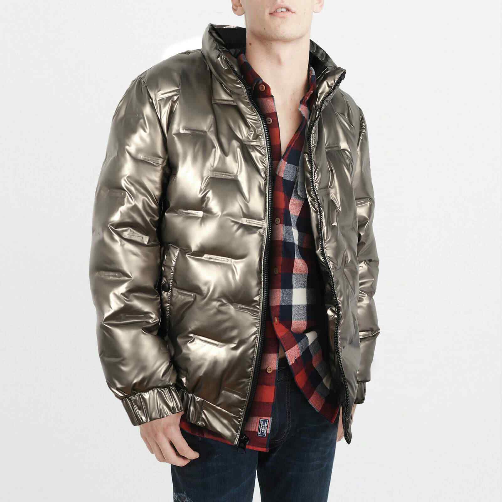 Display of Men's Thickened Down Jacket