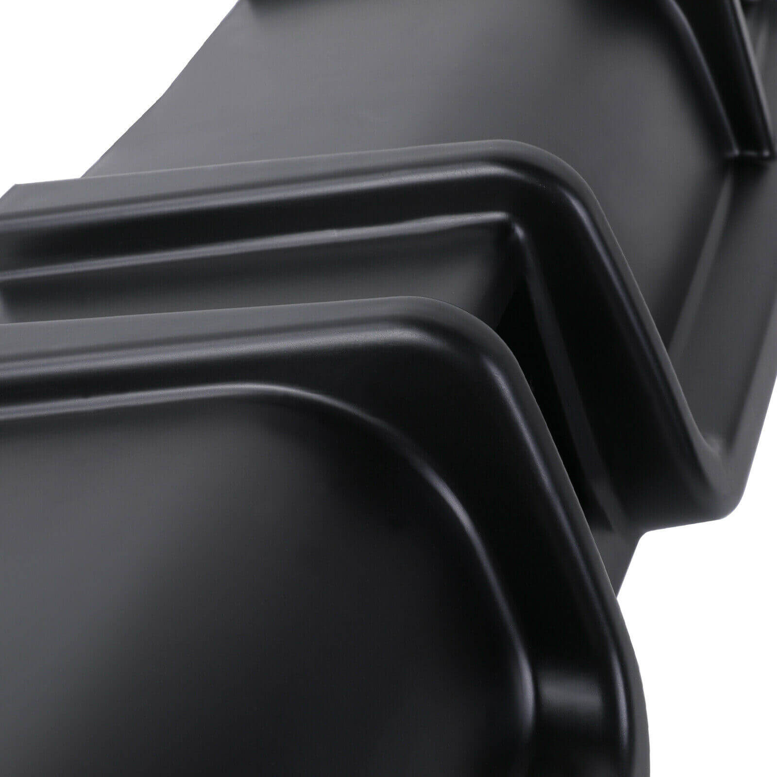 Details of matte black rear diffuser